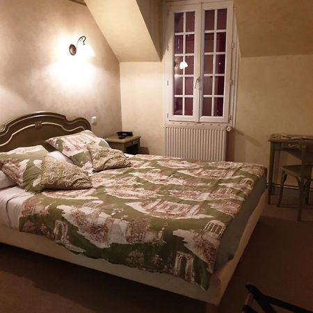 Gagnac-sur-Cere Hostellerie Belle Rive מראה חיצוני תמונה