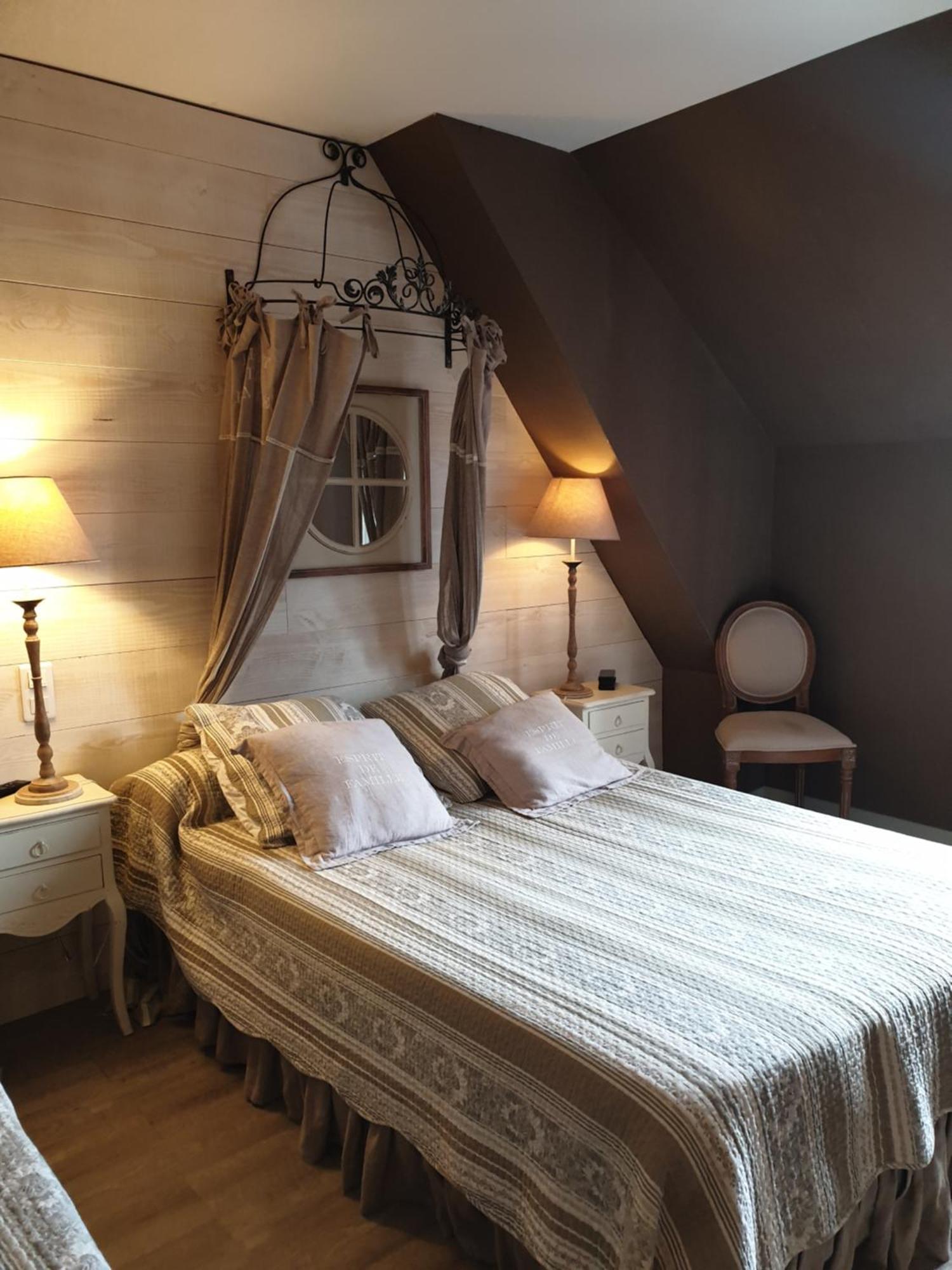 Gagnac-sur-Cere Hostellerie Belle Rive מראה חיצוני תמונה